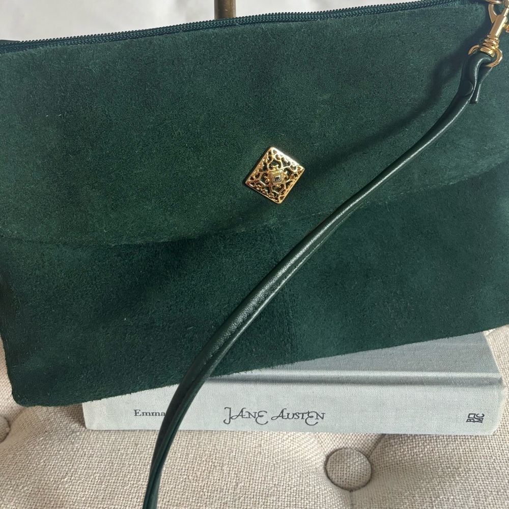 Elegant Vintage Green Suede Crossbody Bag - Picture 6 of 10